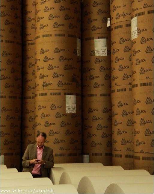 Der @RZChefredakteur beim Twittern